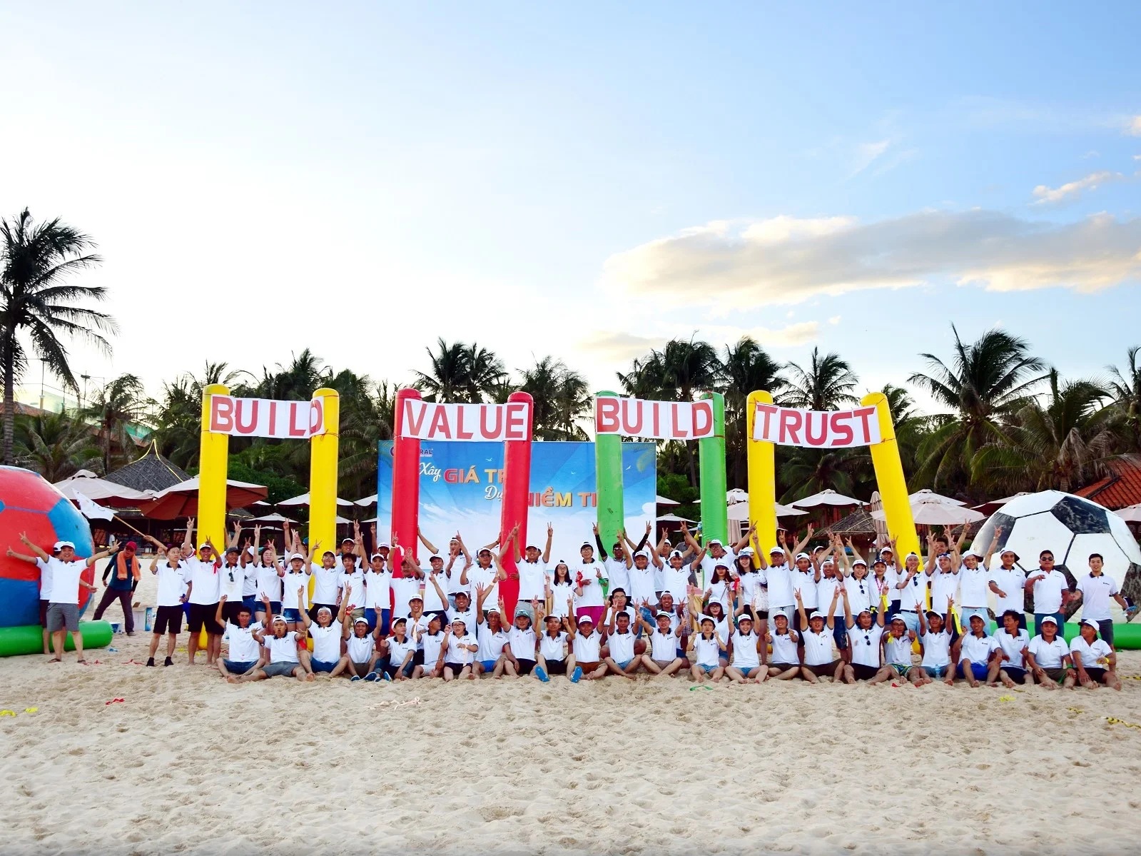 TEAMBUILDING 2018 “XÂY GIÁ TRỊ – DỰNG NIỀM TIN”