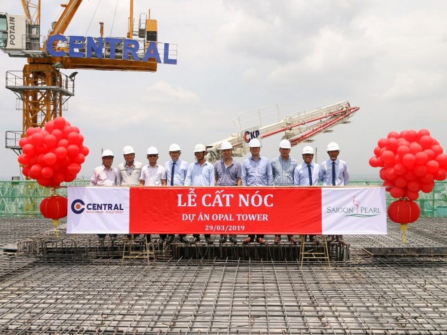 LỄ CẤT NÓC DỰ ÁN OPAL TOWER