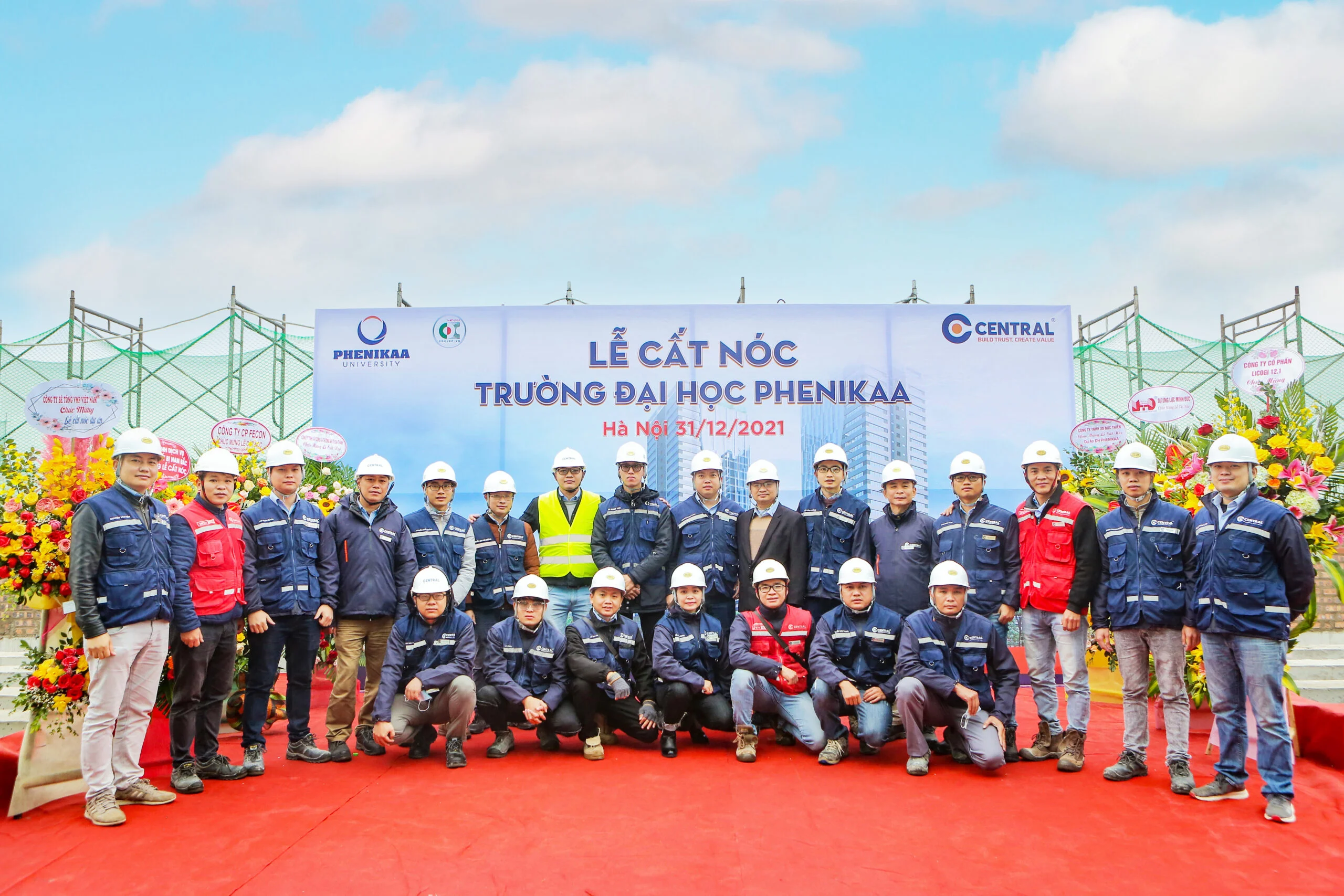 PHENIKAA UNIVERSITY TOPPING OUT