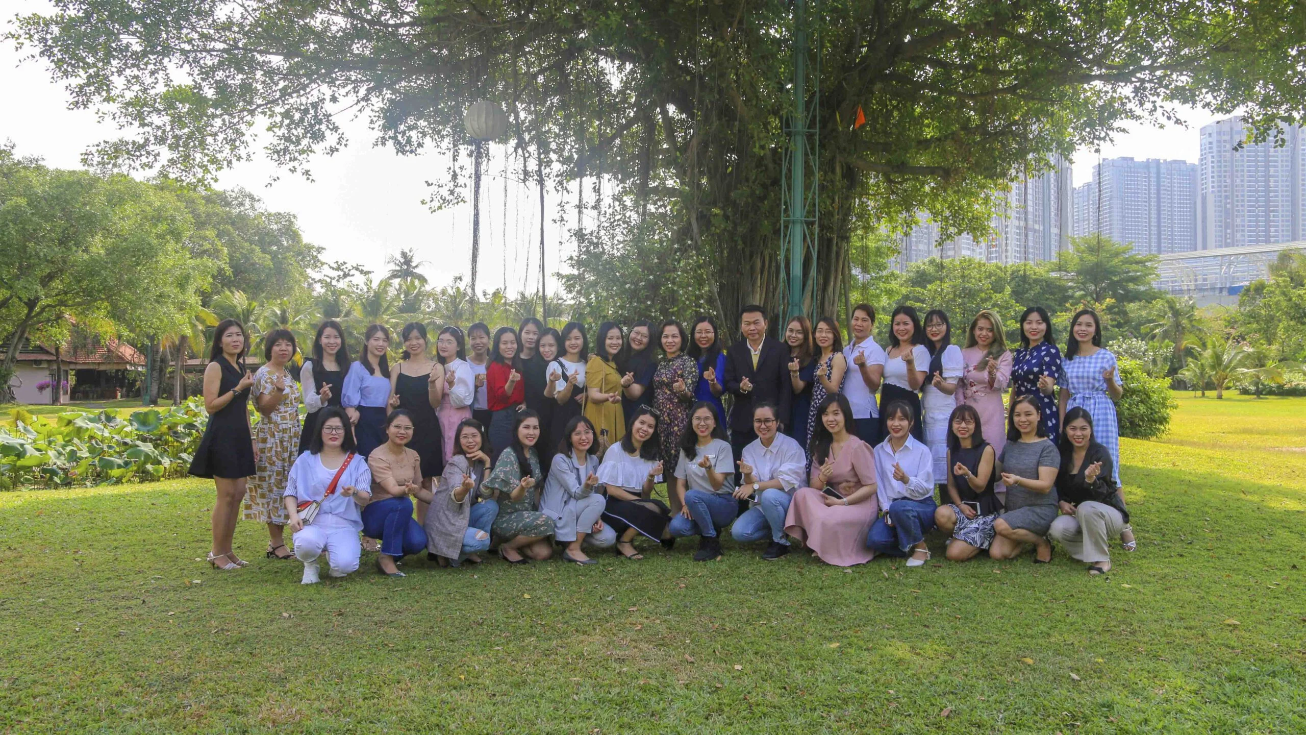 NGÀY HỘI NHỮNG ĐÓA HỒNG