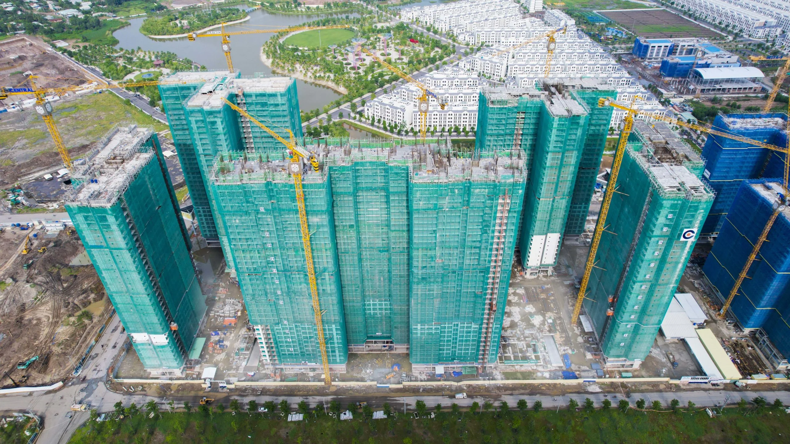 LỄ CẤT NÓC DỰ ÁN MASTERI CENTRE POINT