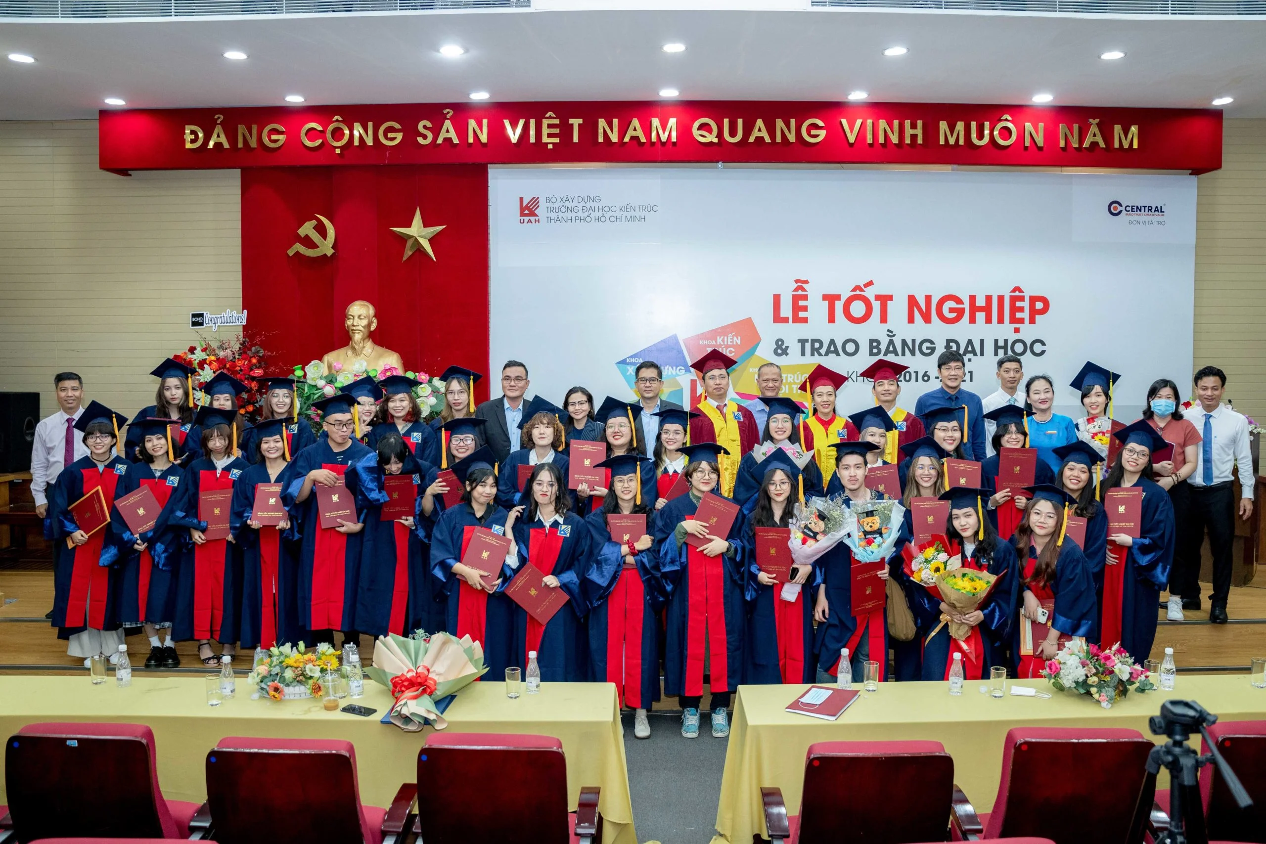 CENTRAL ĐỒNG HÀNH CÙNG LỄ TỐT NGHIỆP ĐẠI HỌC KIẾN TRÚC UAH KHÓA 2016 – 2021