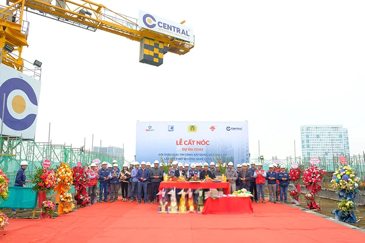 TOPPING OUT CEREMONY OF E2/A5 OFFICE BUILDING