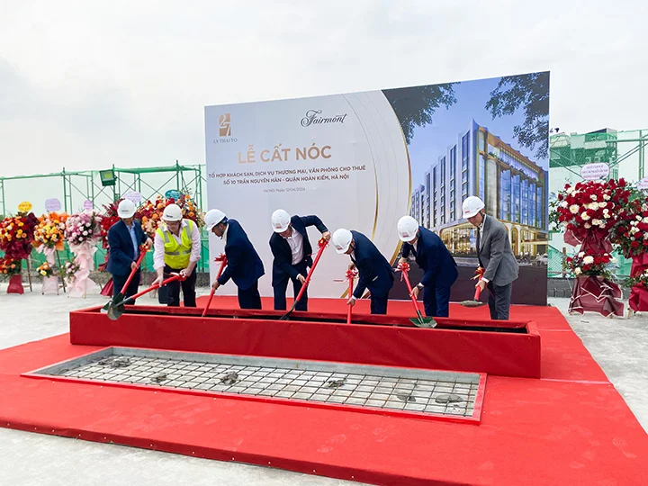 TOPPING OUT CEREMONY OF FAIRMONT HANOI 6-STAR HOTEL