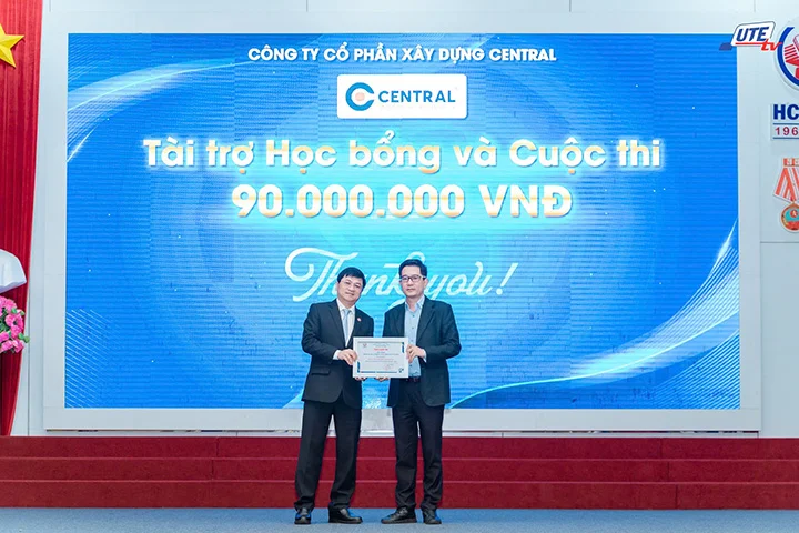 CENTRAL SPONSORS THE OPENING CEREMONY OF THE NEW ACADEMIC YEAR AT HCMC UNIVERSITY OF TECHNOLOGY AND EDUCATION