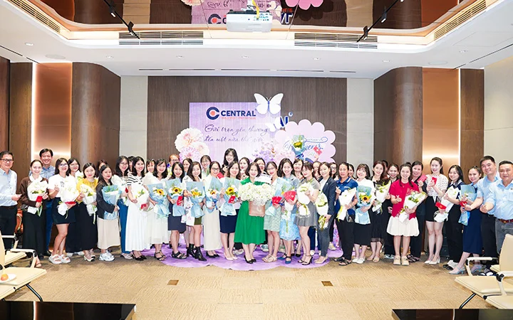 CENTRAL TỔ CHỨC HỌP MẶT CHÀO MỪNG NGÀY PHỤ NỮ VIỆT NAM 20/10